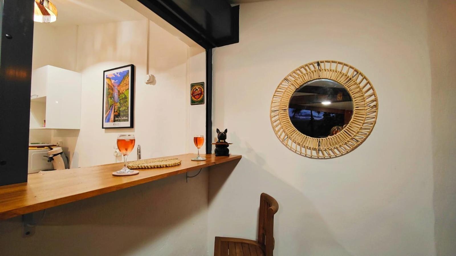 Ti Kaz Solei Apartment แซ็งต์-จีลส์-เลส์-แบ็งส์ ภายนอก รูปภาพ