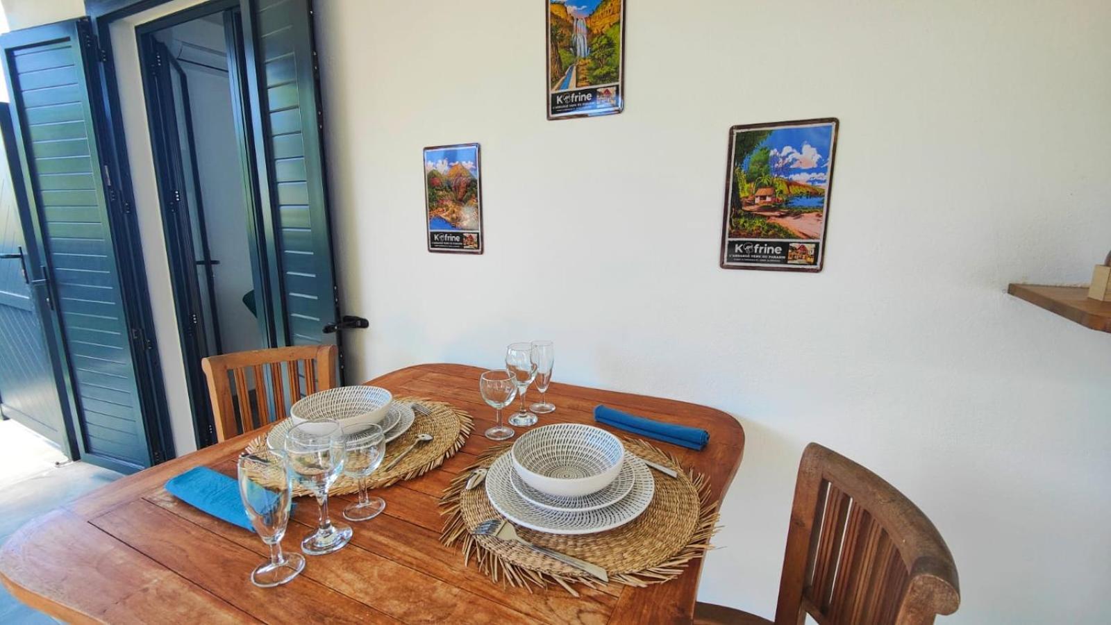 Ti Kaz Solei Apartment แซ็งต์-จีลส์-เลส์-แบ็งส์ ภายนอก รูปภาพ