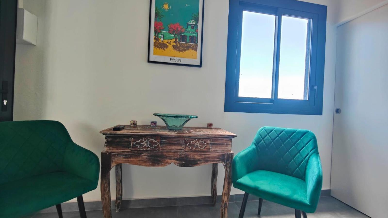 Ti Kaz Solei Apartment แซ็งต์-จีลส์-เลส์-แบ็งส์ ภายนอก รูปภาพ