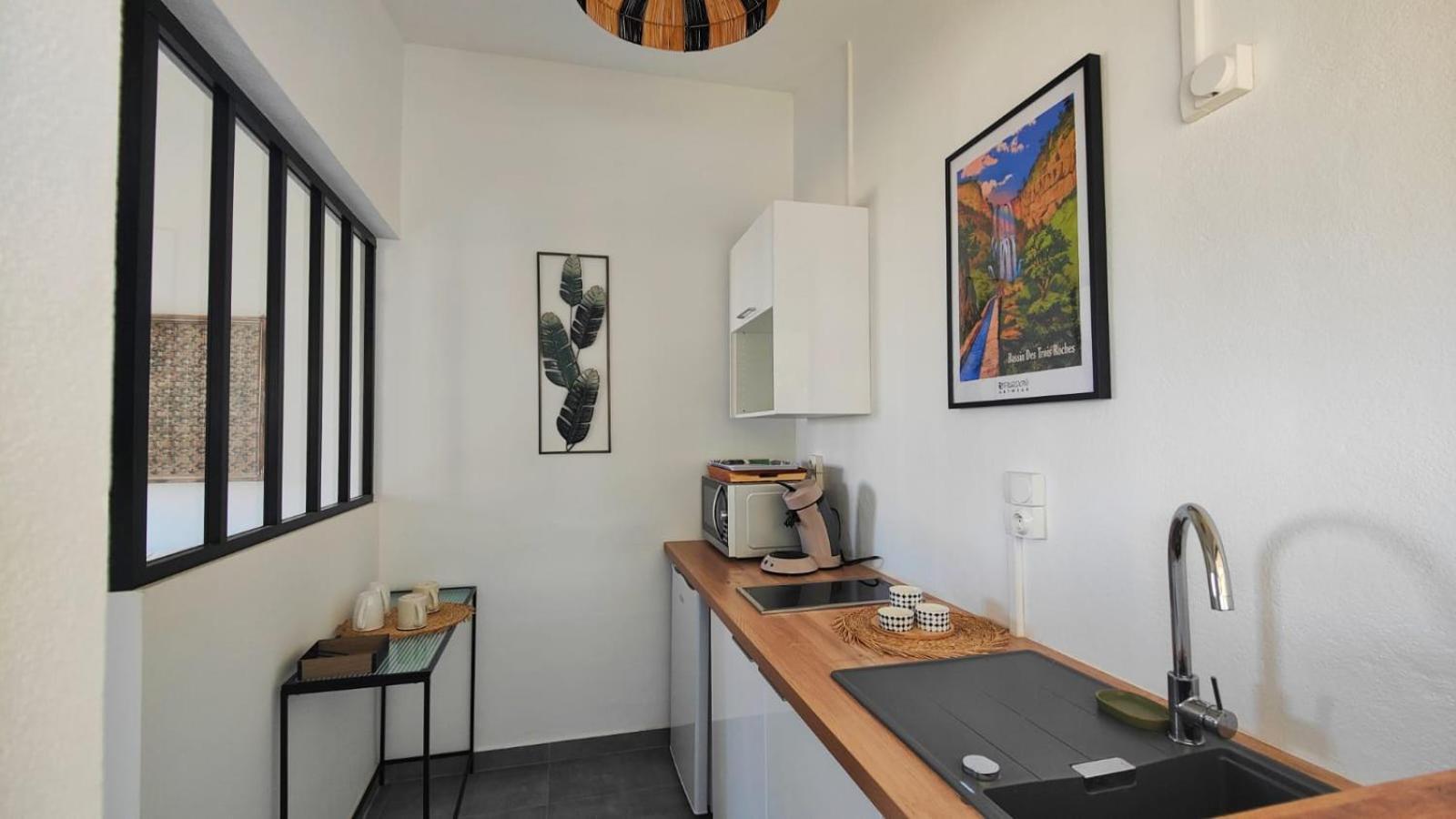 Ti Kaz Solei Apartment แซ็งต์-จีลส์-เลส์-แบ็งส์ ภายนอก รูปภาพ