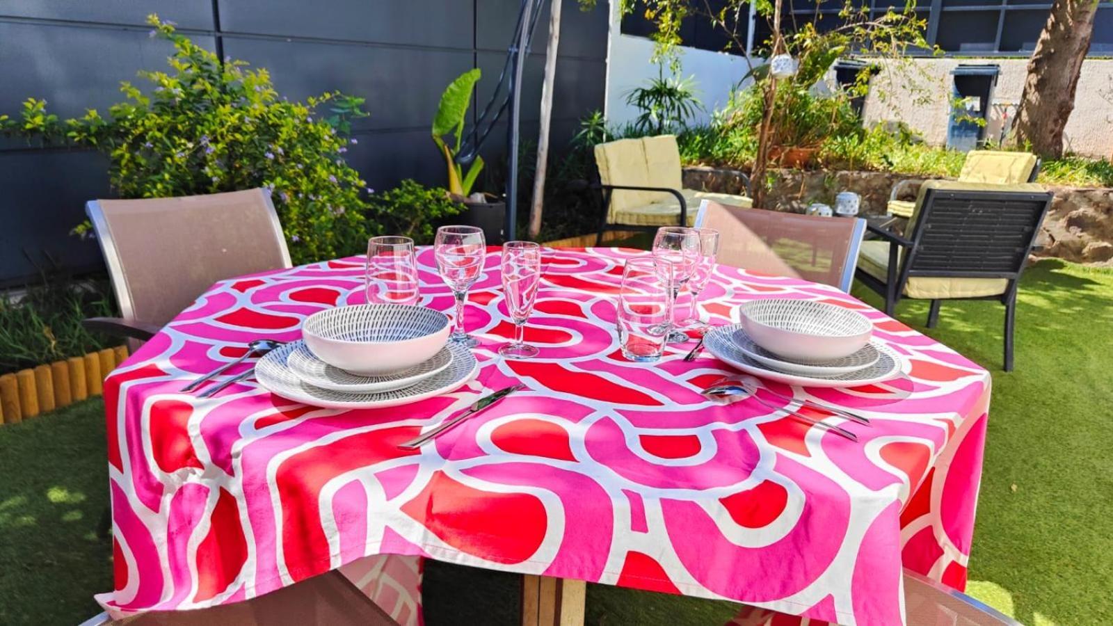 Ti Kaz Solei Apartment แซ็งต์-จีลส์-เลส์-แบ็งส์ ภายนอก รูปภาพ
